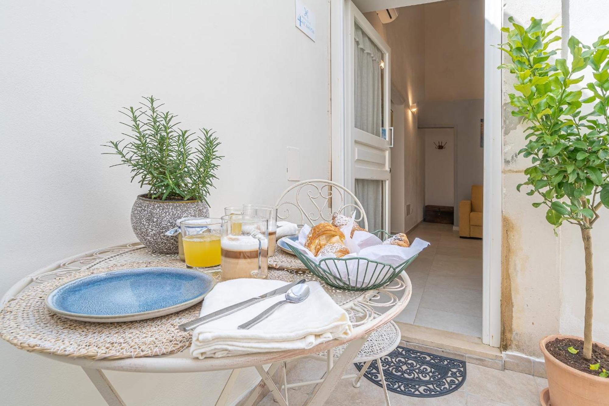 Ortigia Lifestyle 4 Seasons Villa Syracuse ภายนอก รูปภาพ