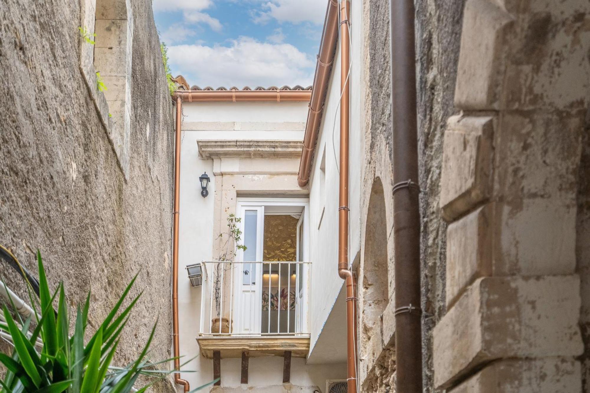 Ortigia Lifestyle 4 Seasons Villa Syracuse ภายนอก รูปภาพ